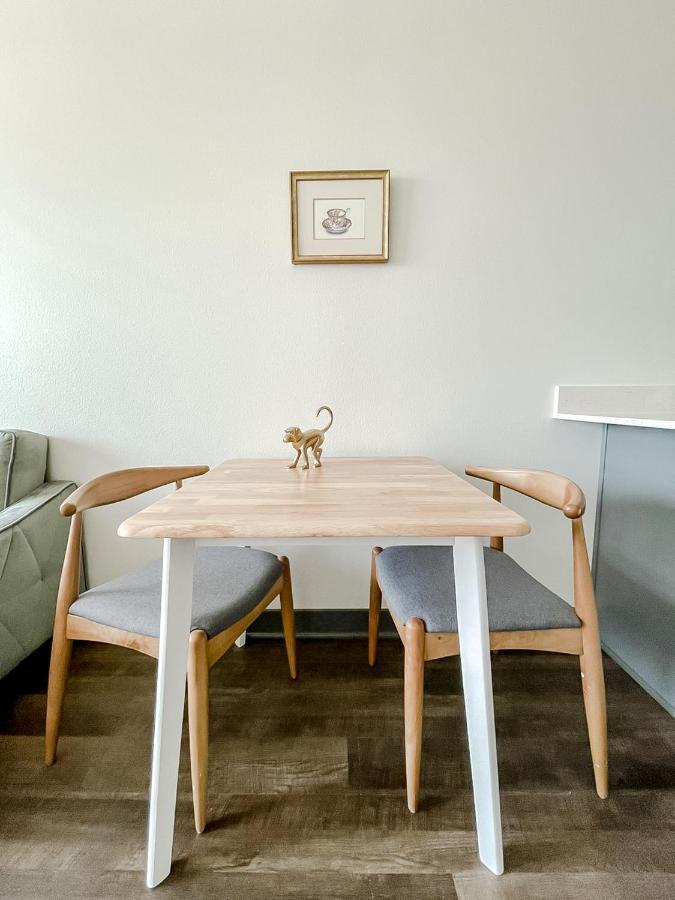 Sleepover 1Bd 1Ba Des Moines Apartments Экстерьер фото
