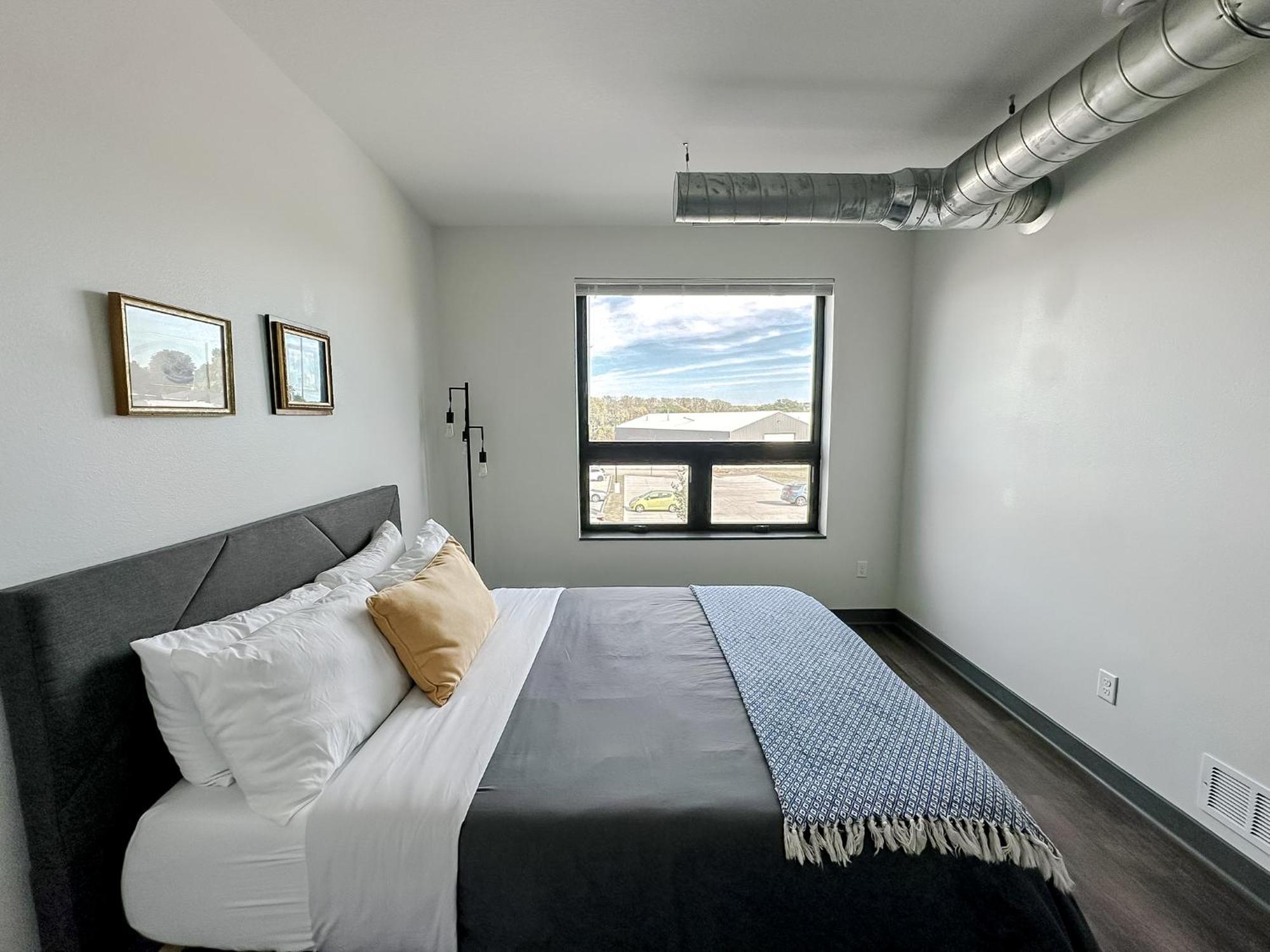 Sleepover 1Bd 1Ba Des Moines Apartments Экстерьер фото